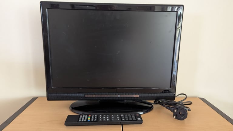 TV/DVD Player COMBO 19" by ONN with multiple media connections. See description 3
