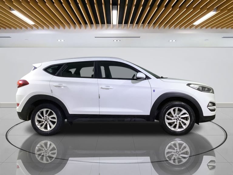 2017 Hyundai TUCSON 1.6 GDi Blue Drive SE Nav SUV 5dr Petrol Manual Euro 6 (s/s) (132 ps) ESTATE ...