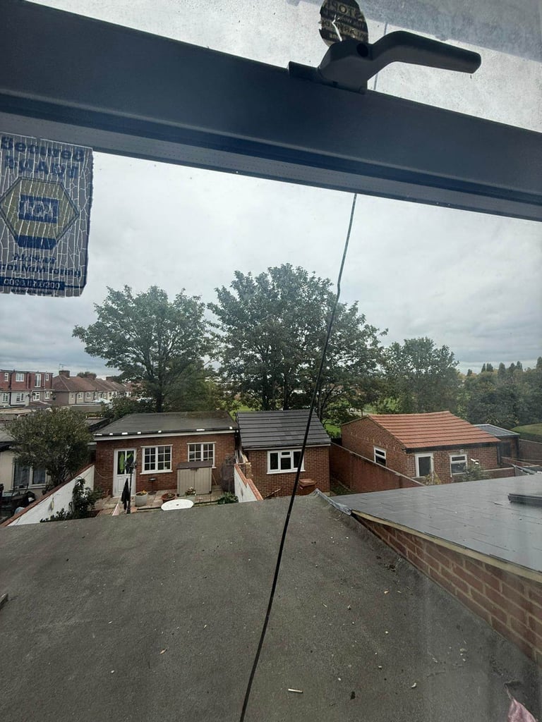 Spacious big double room to rent in Mornington Road, Greenford, UB6 9HP £850 Only single Female