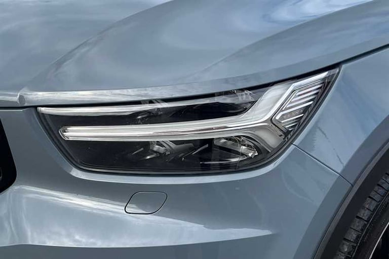 2020 Volvo XC40 1.5h T5 Twin Engine Recharge 10.7kWh R-Design Pro SUV 5dr Petrol Plug-in Hy SUV H...