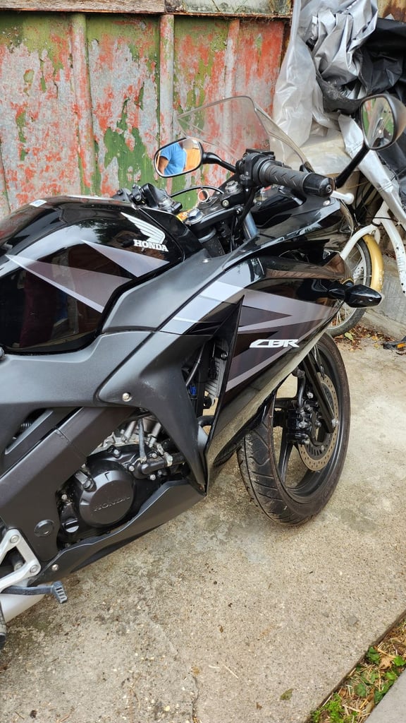 Honda CBR 125 R 2012. Low mileage.