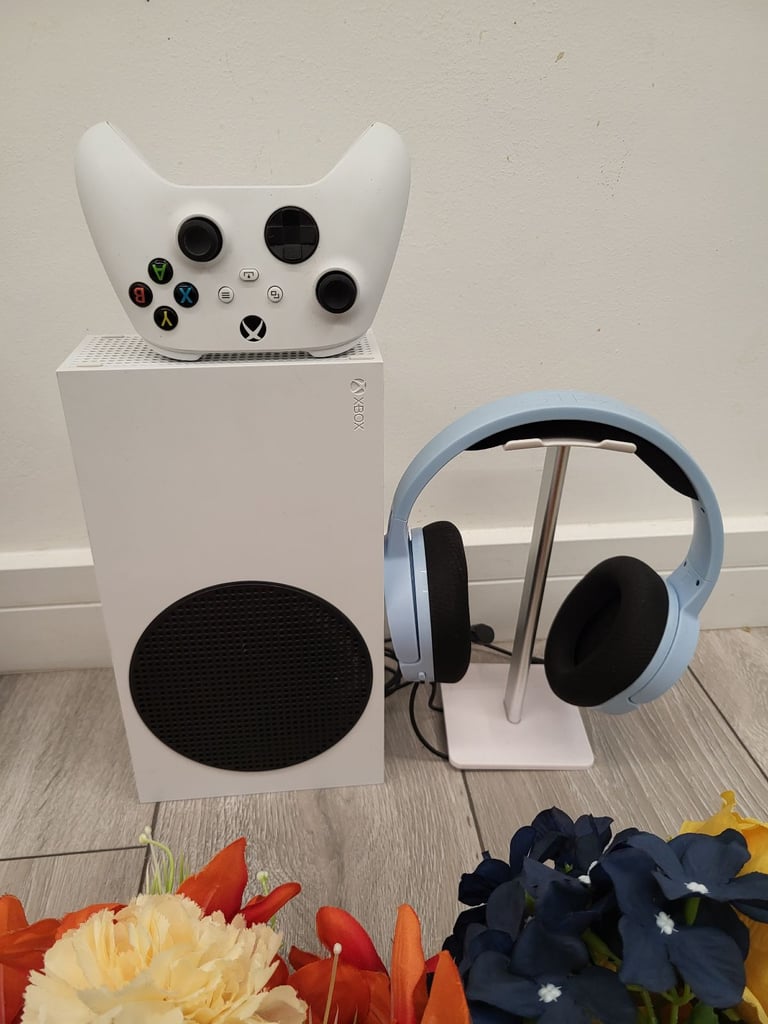 image for Xbox series s with Headset 