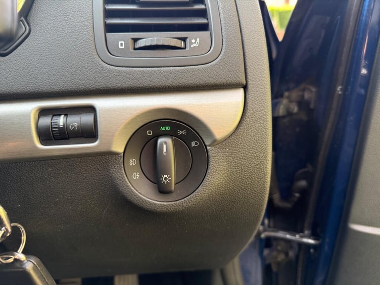 2011 Skoda Yeti 2.0 TDI Elegance DSG 4WD Euro 5 5dr HATCHBACK Diesel Automatic