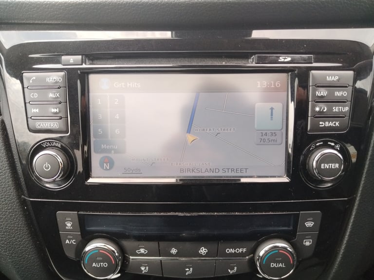 2015 Nissan Qashqai 1.6 dCi Tekna 5dr HATCHBACK Diesel Manual