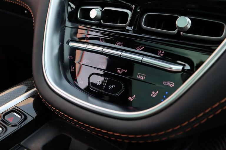 2023 23 ASTON MARTIN DBX 4.0 V8 SUV 5DR PETROL AUTO 4WD EURO 6 (S/S) (550 PS)