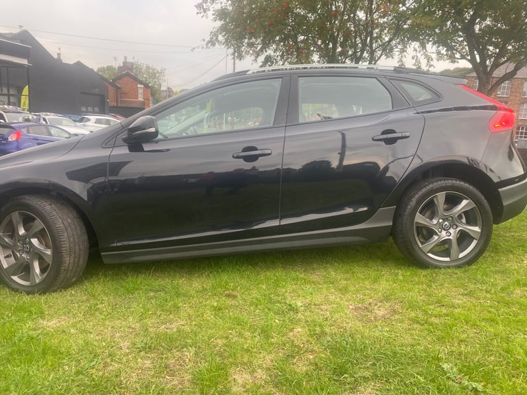 2015 Volvo V40 D2 Cross Country Lux 5dr Powershift HATCHBACK Diesel Automatic