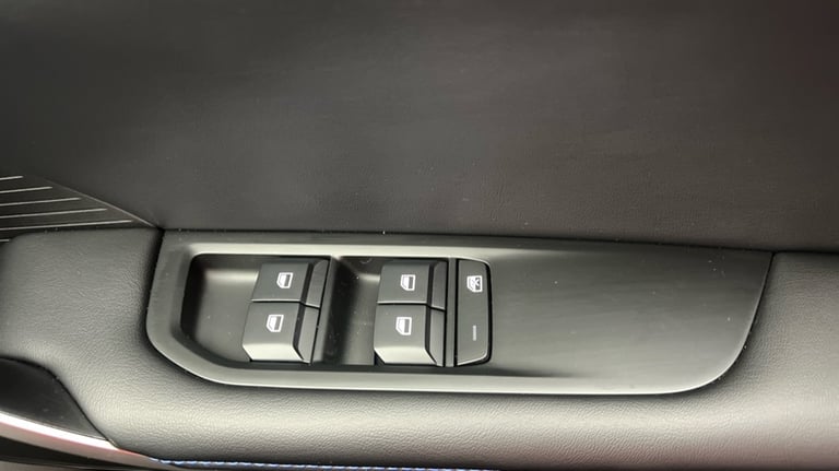 2025 MG MG4 150kW Trophy EV Long Range 64kWh 5dr Auto Hatchback Electric Automatic