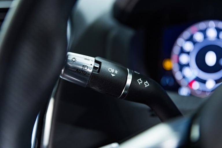 2021 Jaguar XE 2.0 D200 R-Dynamic SE 4dr Auto SALOON DIESEL Automatic