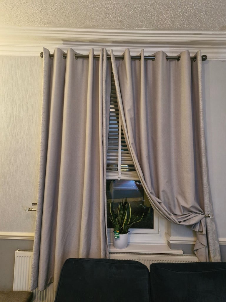 image for Grey and white lace 90 x 90