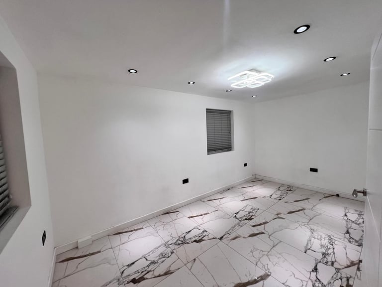 Spacious 5/6 Bedroom, 3 Bathroom House Near Heathrow – Ideal for Company Let – Newly Renovated