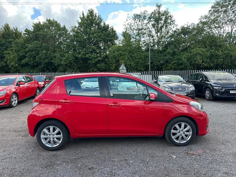 2013 Toyota Yaris 1.33 Dual VVT-i TR Hatchback 5dr Petrol Manual Euro 5 (101 ps)