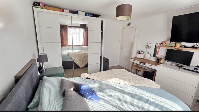 Specious 4 Bedroom house to rent on Downland Drive, Southgate, Crawley