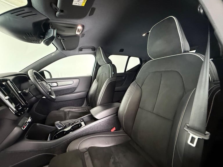 2021 Volvo XC40 1.5h T5 Twin Engine Recharge 10.7kWh R-Design Auto Euro 6 (s/s) 5dr ESTATE PETROL...