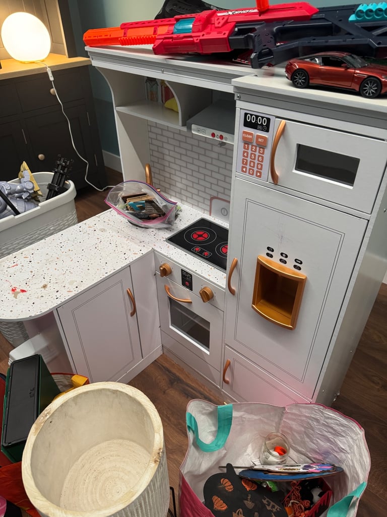 image for Kids kitchen - FREE