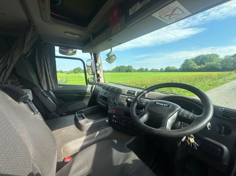 DAF TRUCKS CF440 6 X 2 Tractor Unit