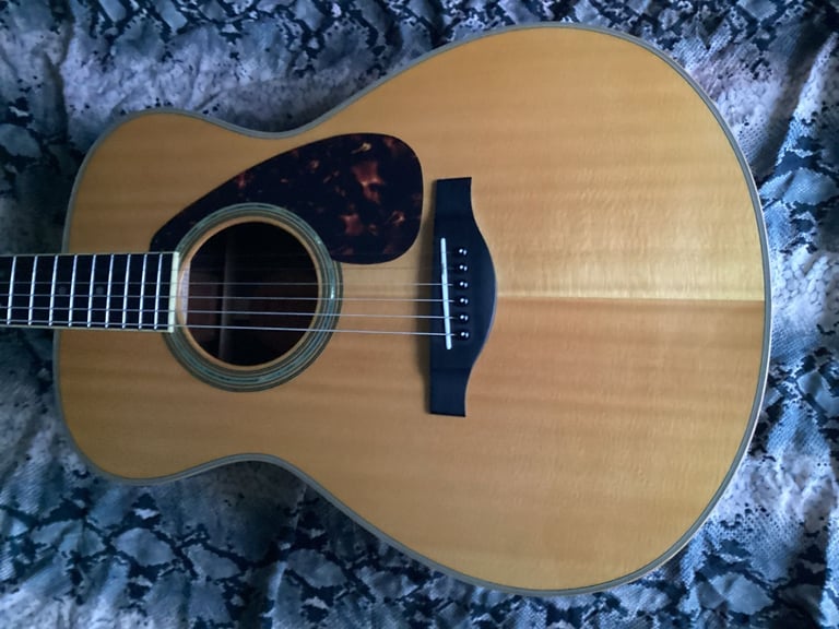Yamaha LS16 A.R.E. Acoustic Guitar