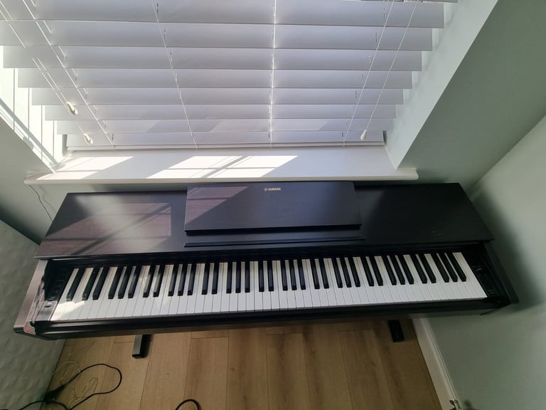 Yamaha YDP-143R Rosewood Digital Piano for sale