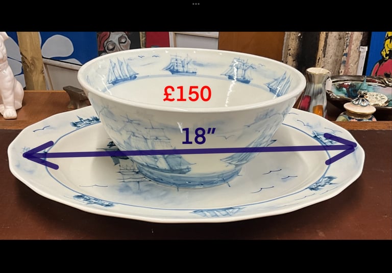 Lovely vintage bookcase very very clean