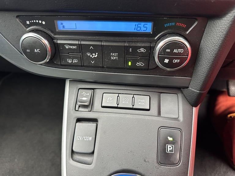  Toyota Auris 1.8 VVT-h Icon CVT Euro 5 (s/s) 5dr Petrol/Electric Hybrid Automatic