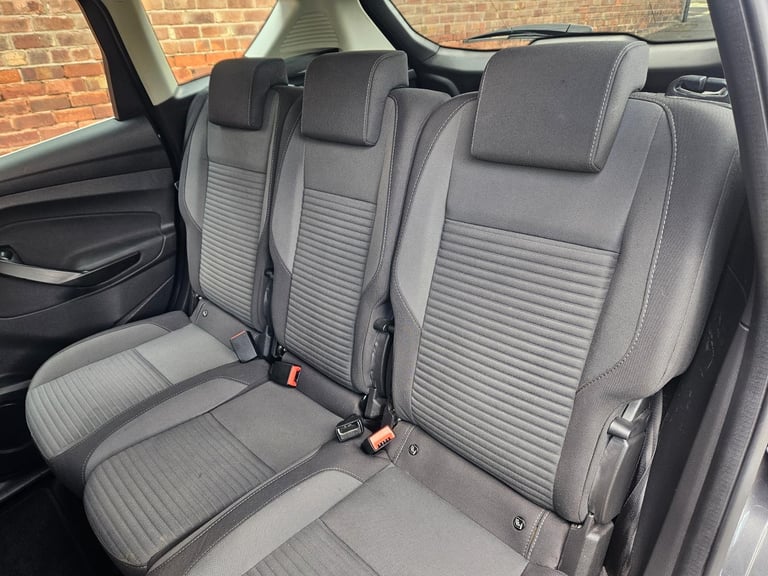 Ford C-Max 1.5 tdci titanium mpv in spotless condition 