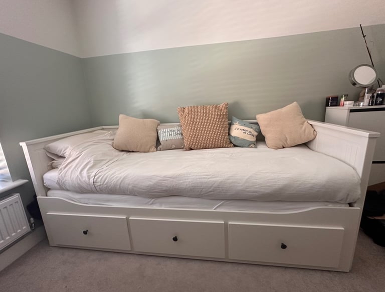 Hemnes Day Bed 