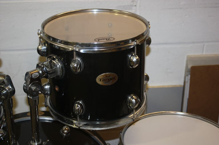 Pearl Target Series Black 5 Piece Refurbished Rock Drum Kit ~ 22in Bass + All Hardware ~ £350 ono