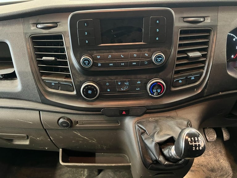 2021 Ford Transit 2.0 350 EcoBlue HD Leader Chassis Cab 2dr Diesel Manual RWD L4 Euro 6 (s/s) Lut...