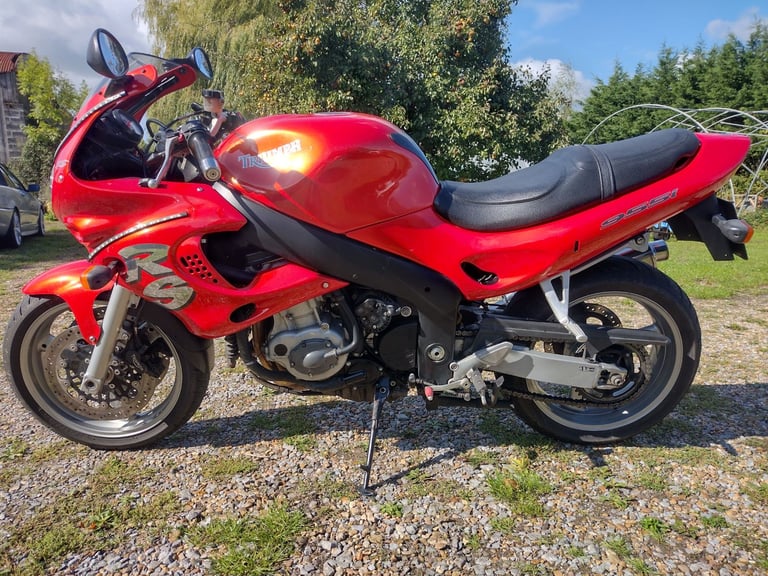 2001 Y. Triumph Sprint RS 955i Sprint RS. ORANGE. 22K, NEW MOT VGC. 3 KEYS. HEATED GRIPS.