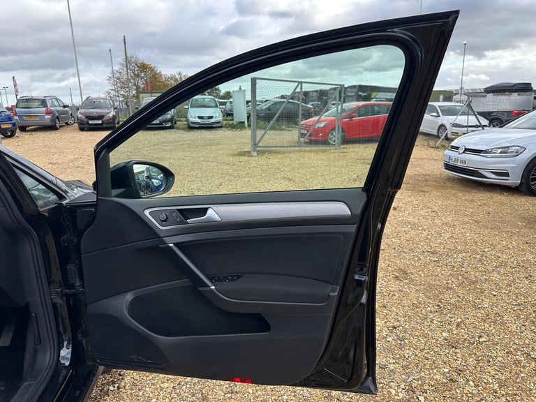 2014 Volkswagen Golf 2.0 TDI BlueMotion Tech SE Euro 5 (s/s) 5dr HATCHBACK Diesel Manual