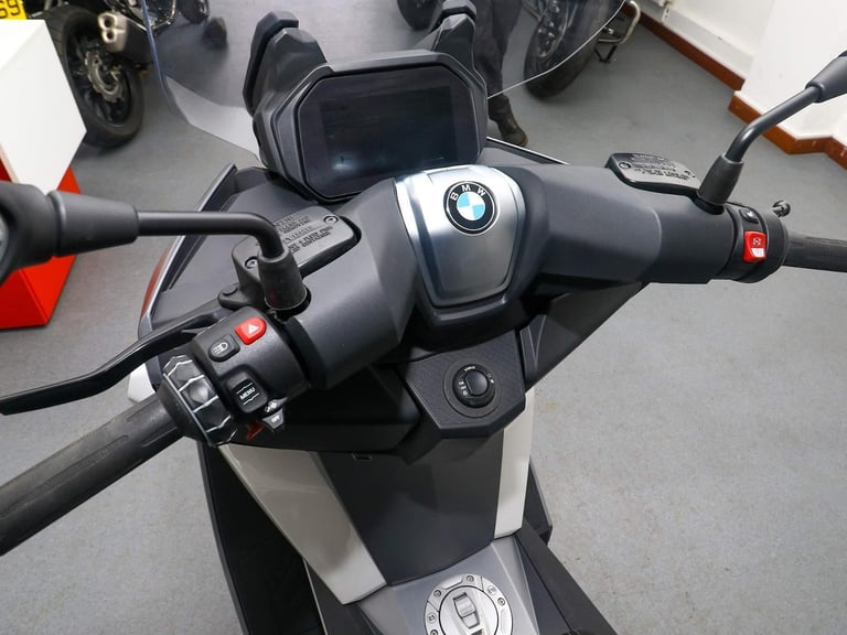 2022, '22 BMW C400 GT Scooter. A2 Legal scooter. ONLY 600 MILES. £6,395