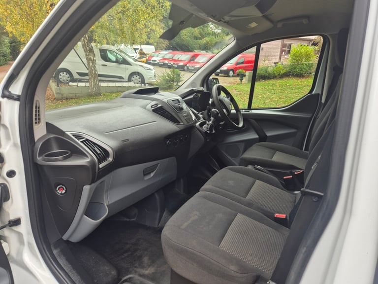 2015 Ford Transit Custom 2.2 TDCi 100ps Low Roof Van PANEL VAN Diesel Manual