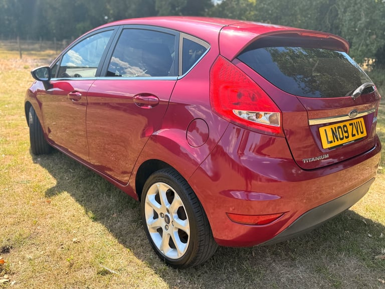 2009 FORD FIESTA TITANIUM - LONG MOT