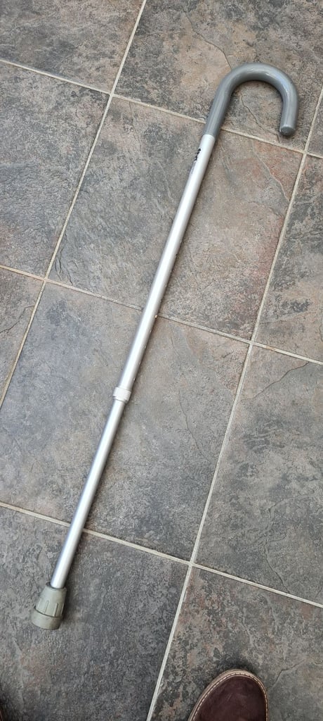Walking stick. Hospital style. Adjustable 