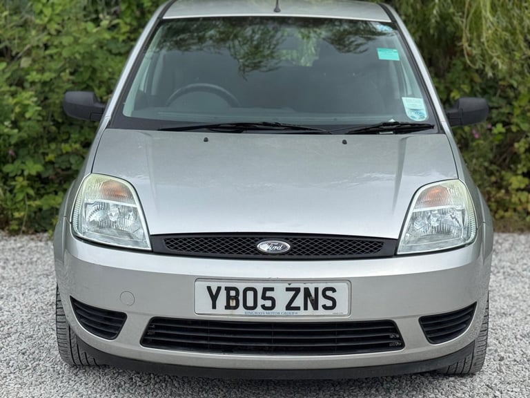 2005 Ford Fiesta 1.25 Style 3dr HATCHBACK PETROL Manual - Image 2