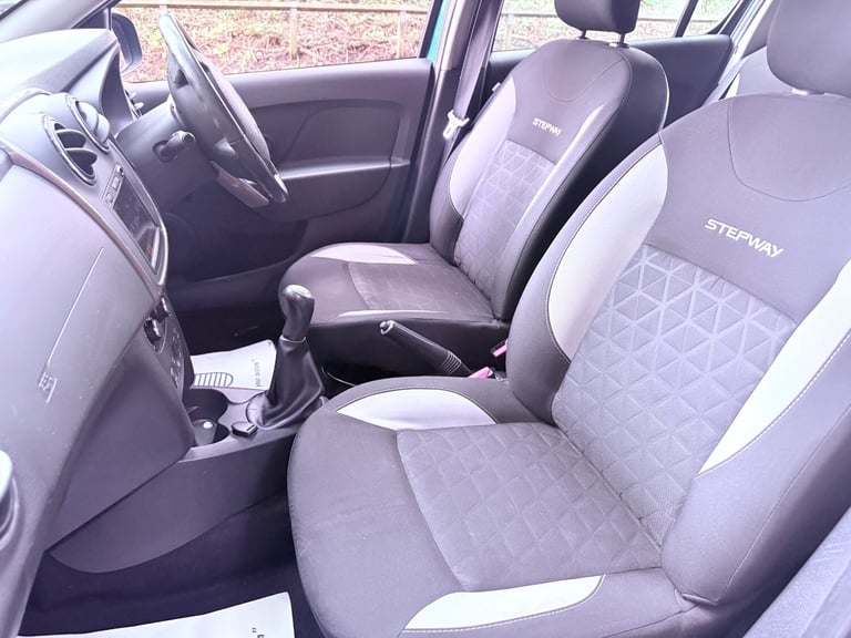 2013 Dacia Sandero Stepway 1.5 dCi Laureate 5dr HATCHBACK Diesel Manual