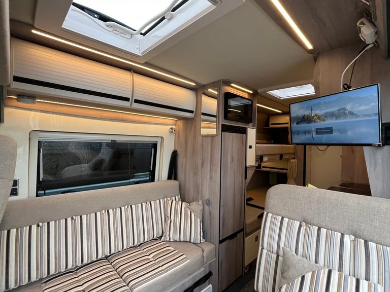 Wildax Solaris XL Campervan | 6801miles | 4-berth/4-belt | Bathroom & shower | 