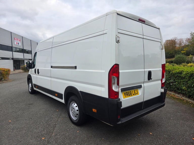 2018 Peugeot Boxer 2.0 BlueHDi 435 Professional L4 H2 Euro 6 5dr PANEL VAN Diesel Manual