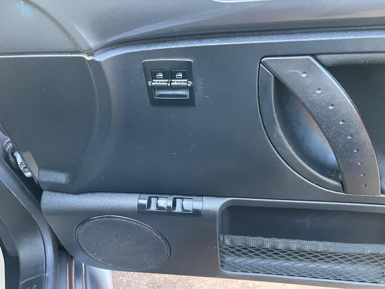 2006 Volkswagen Beetle 2.0 Auto Euro 4 3dr HATCHBACK Petrol Automatic