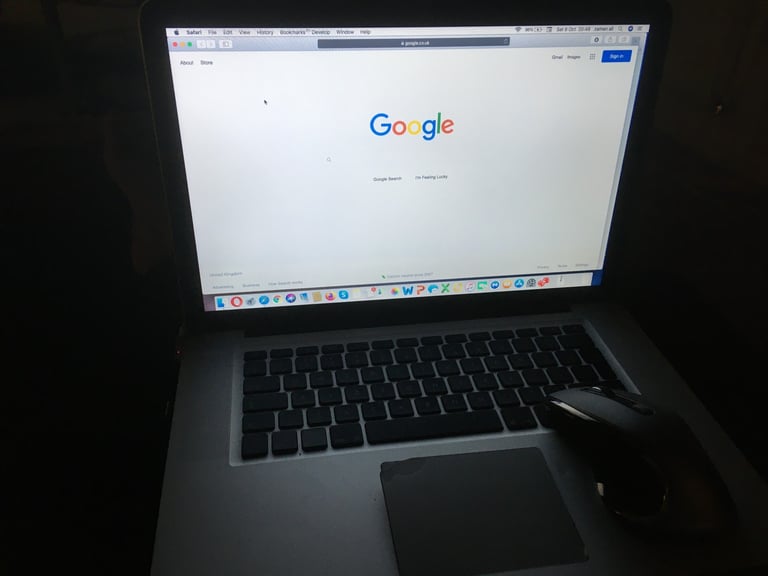 Apple MacBook Pro laptop 