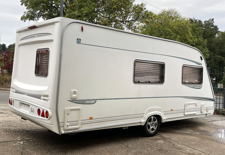 2005 ABBEY VOGUE GTS 416 4 BERTH CARAVAN, END BATHROOM WITH MOTOR MOVER & AWNING