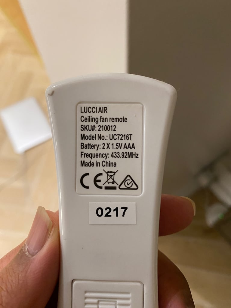 Ceiling fan with light