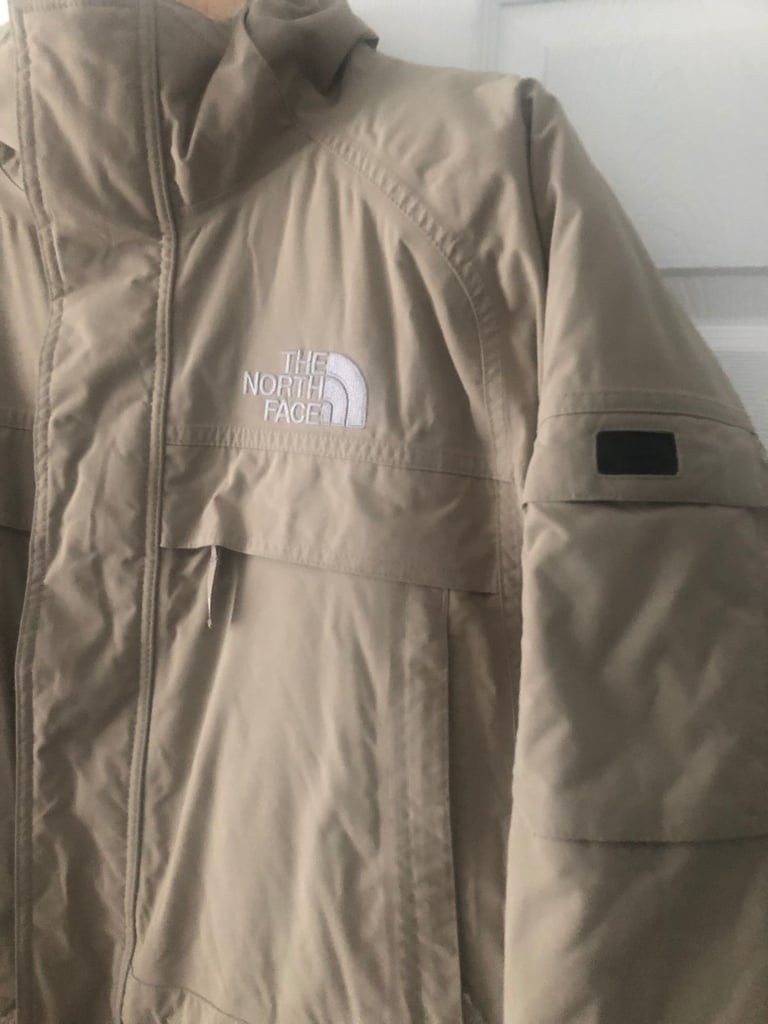 North Face Men's Parka. Large.