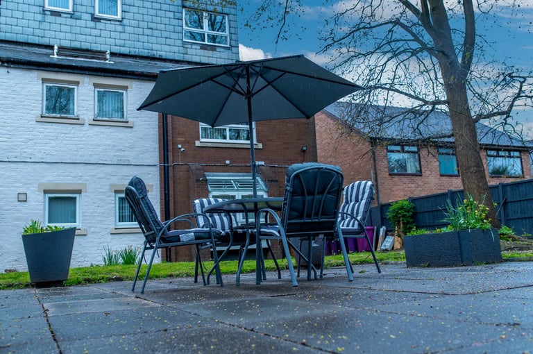 Long term stays Free parking Broadgreen Liverpool
