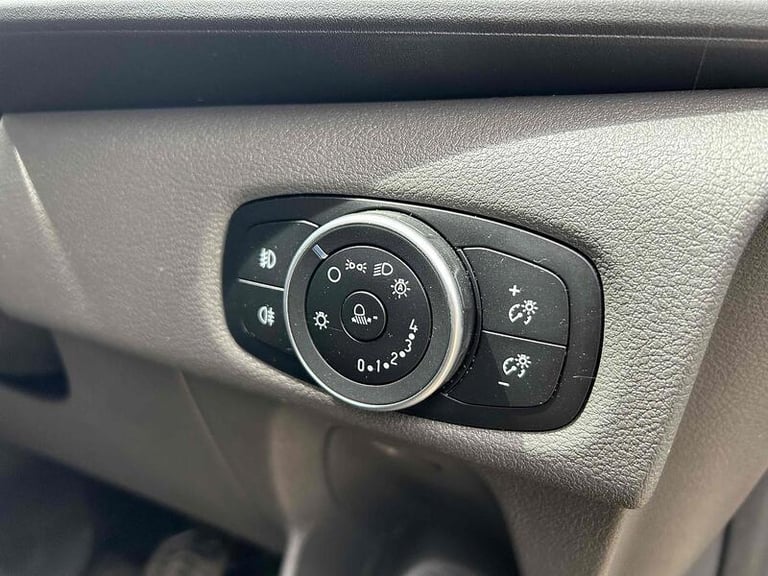 2022 Ford Transit Custom 320 Limited Lr Dciv P/V 2.0 Panel Van Automatic Diesel 2.0 Crew Van Auto...