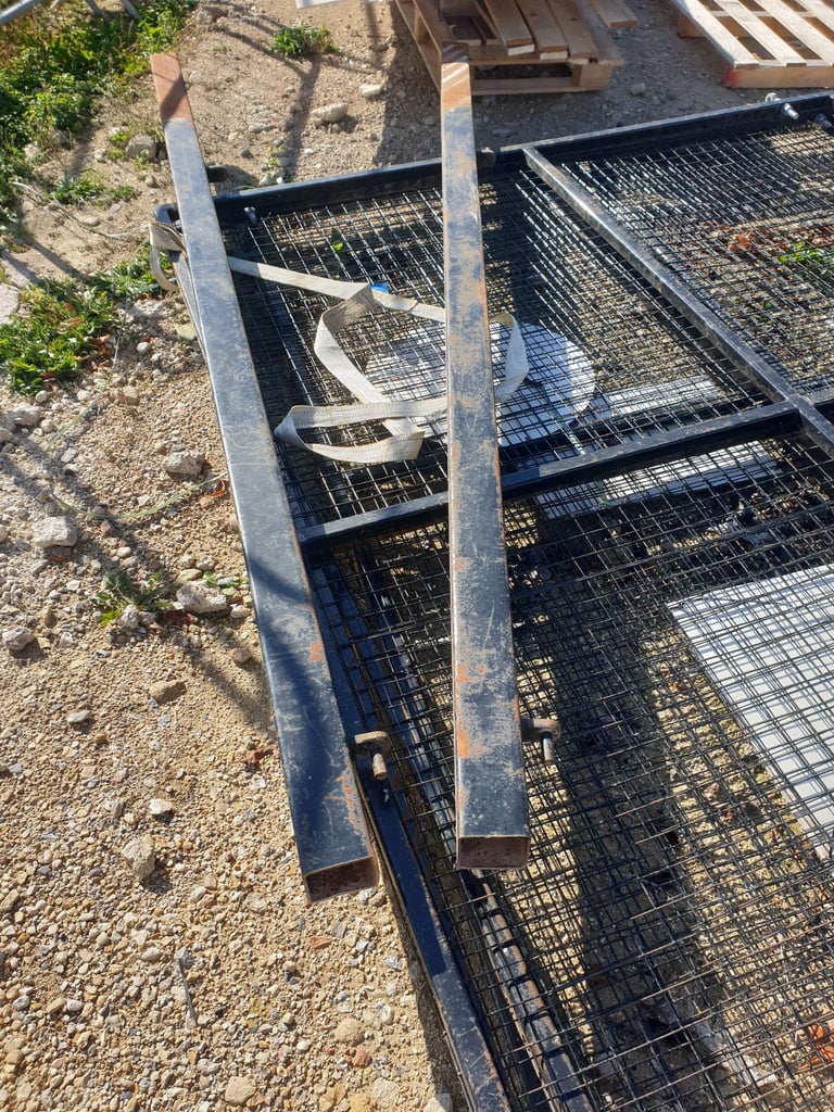 Security gate's 