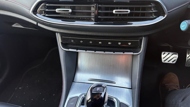  MG MG HS 1.5 T-GDI Trophy DCT Euro 6 (s/s) 5dr Petrol Automatic