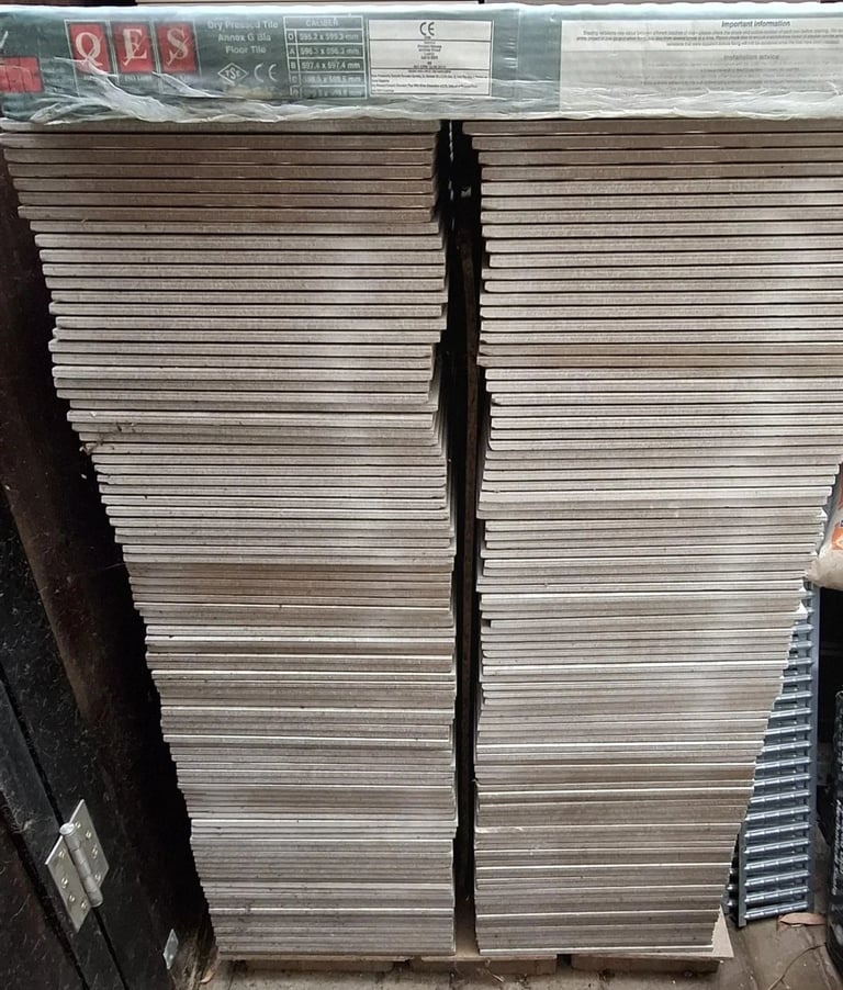 209 x grey porcelain tiles 60x30cm Bargain