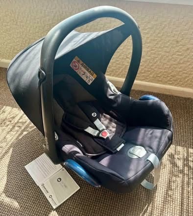 image for Maxi cosi car seat essentials black