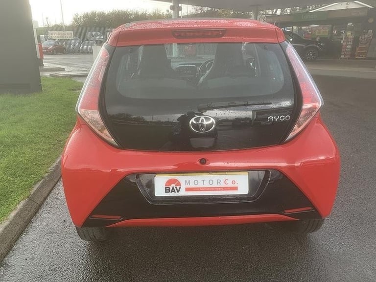 2015 Toyota Aygo x-pression 1.0VVTI - New MOT - Only 59000 miles