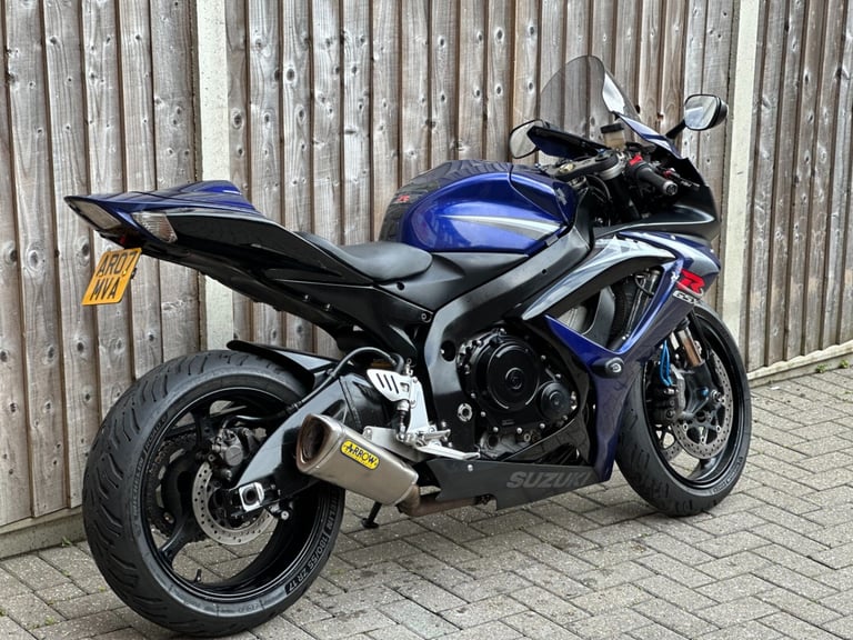 SUZUKI GSXR 750 K7 ISLE OF MAN 2007 (07) SUPER SPORT NUMBER 096 OF 200 MADE